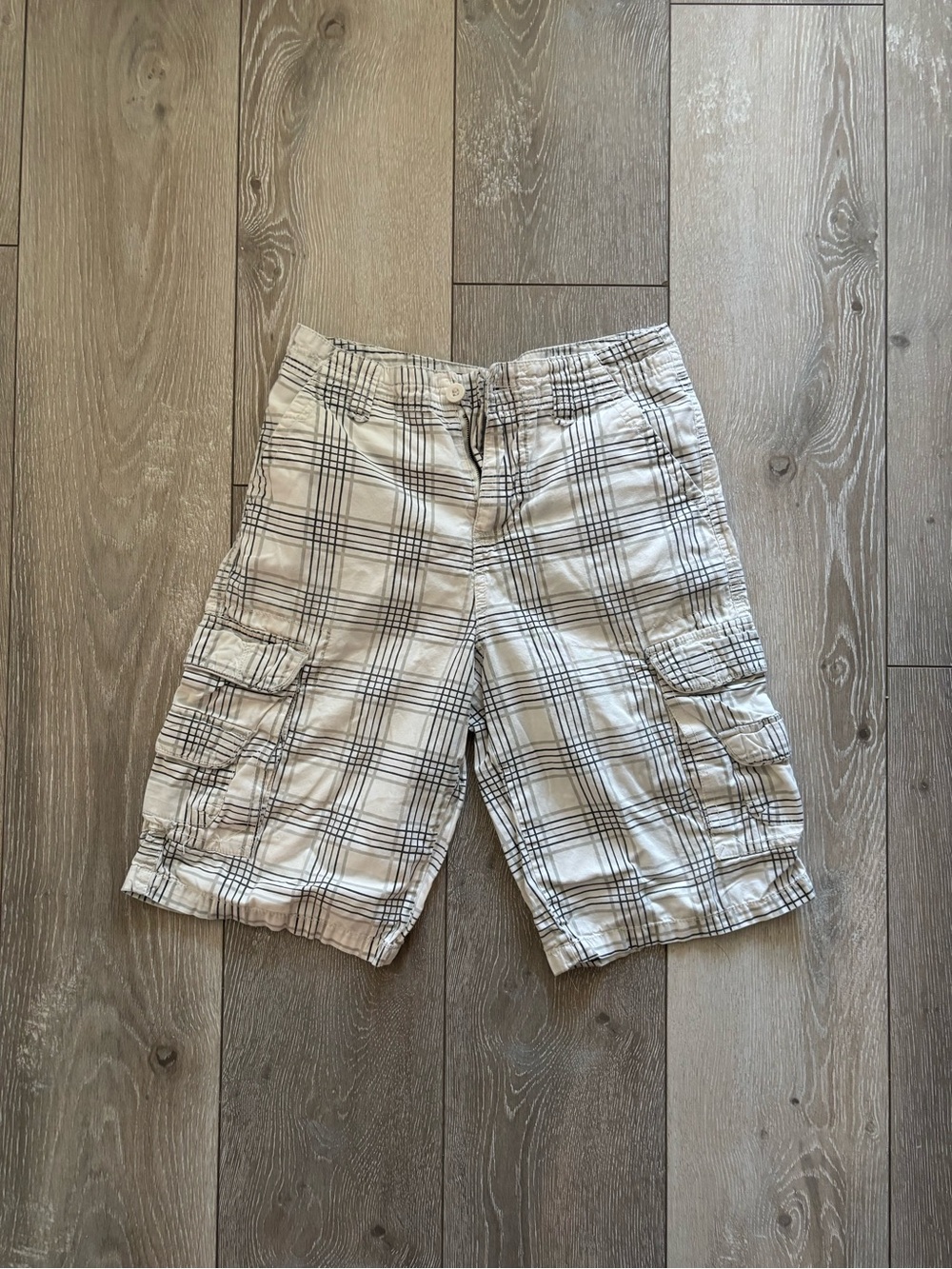 Late 2000’s Machine kids Cream and Black Plaid Cargo Shorts